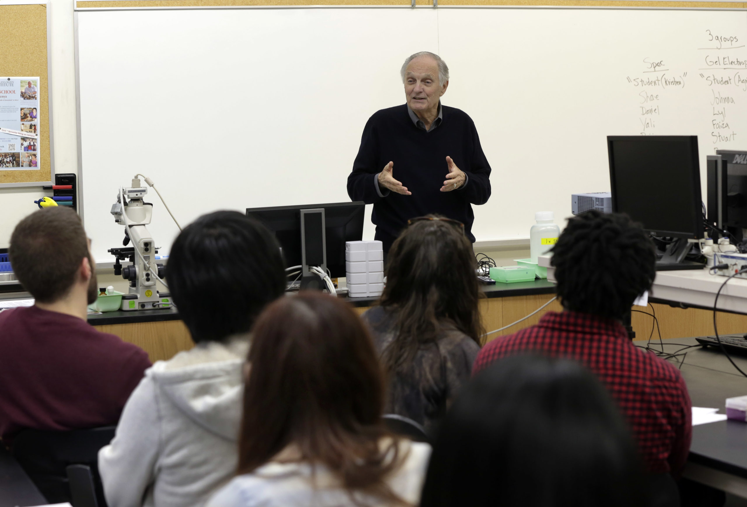 Alan Alda Looks Back on His Career and Current Focus on Communicating  Science - SBU News