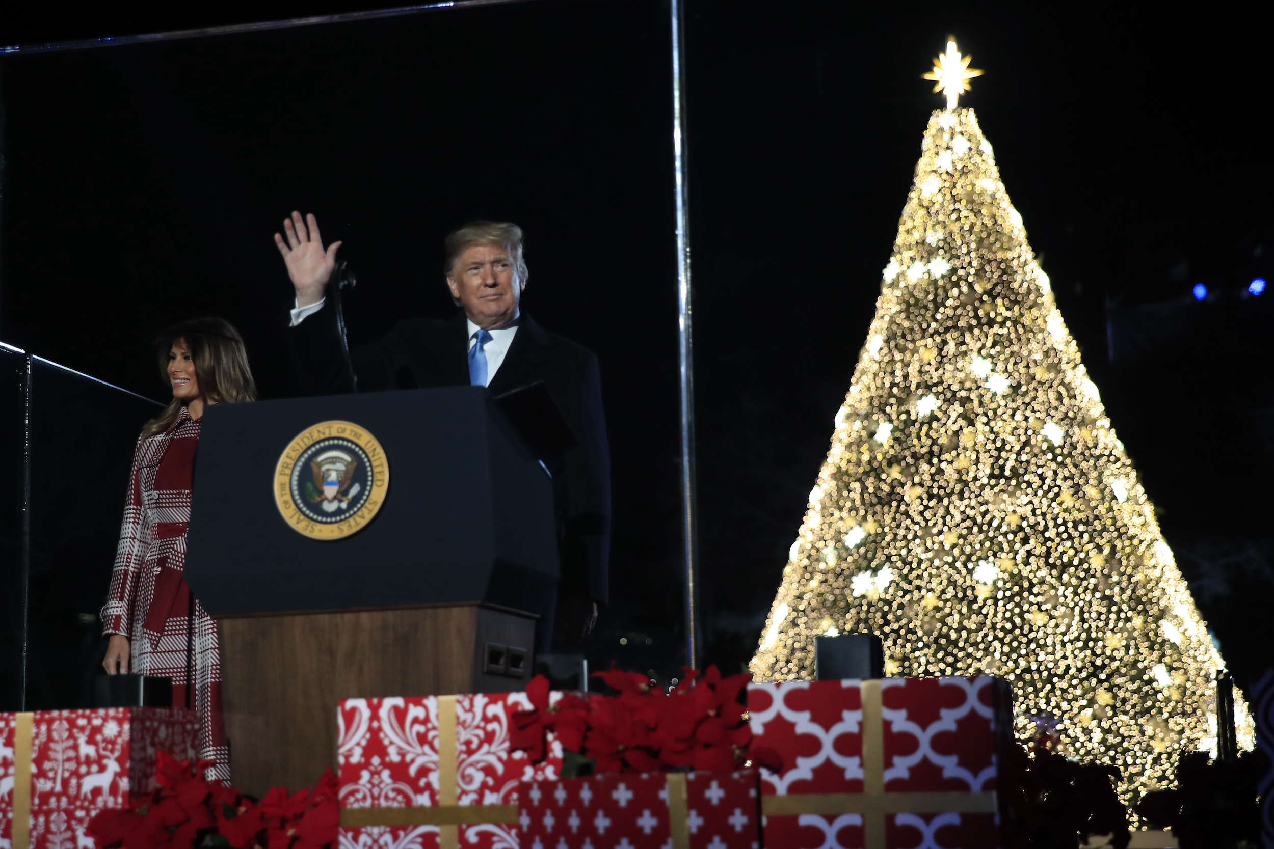 Donald Trump Christmas Message 2022 That Viral Christmas Card Of Former President Donald Trump Isn't Really His  Card - Poynter