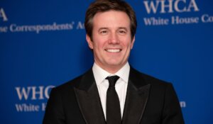 Former “CBS Evening News” anchor Jeff Glor, shown here at the 2019 White House Correspondents Association dinner. (Charles Sykes/Invision/AP)