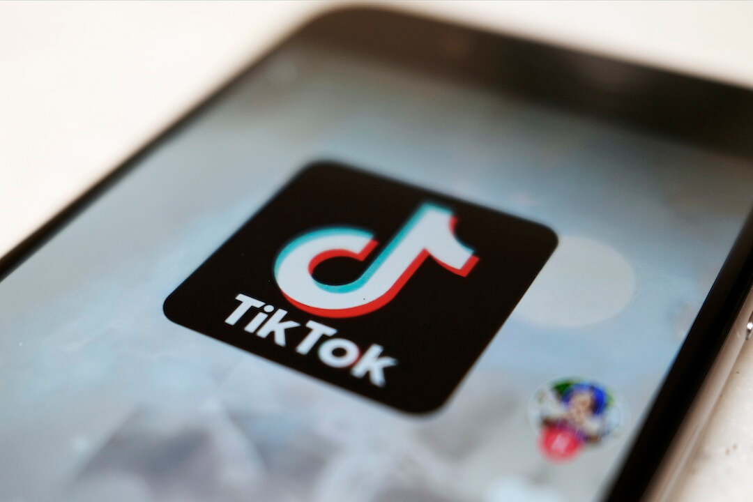 TikTok users are more interested in pop culture and entertainment than news and politics, study finds – Poynter